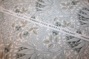 William Morris stof \'Artichoke Dove\'