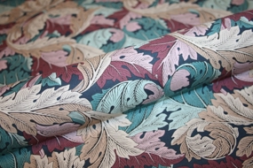 William Morris stof \'Acanthus Dusk\'