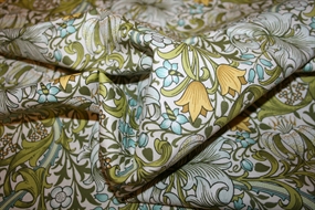 William Morris bomuld \'Golden Lily Sunshine\'