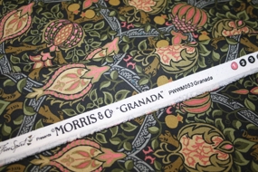 William Morris stof \'Granada Charcoal\'