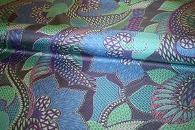 Silketwill med kunstnerisk print