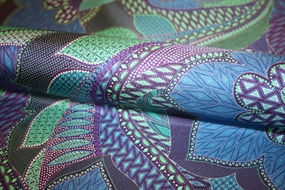 Silketwill med kunstnerisk print