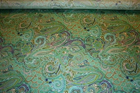 Silkestretch med paisley mønster i grøn