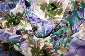 Lilla og grøn blomstret velour