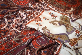 Uld -og silkeblanding med paisley print