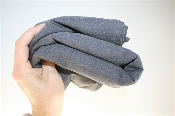 Stofrest 2,2 m. grå melange uld (UA630)