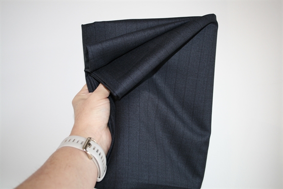 Stofrest 1,95 m. stribet uld