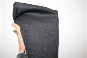 Stofrest 2,25 m. grå uld med tern