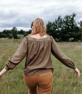 Symønster til bluse med firkantet halsudskæring \'Crickette\'