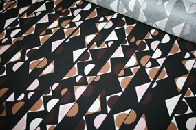 Twillvævet viskose med geometrisk print