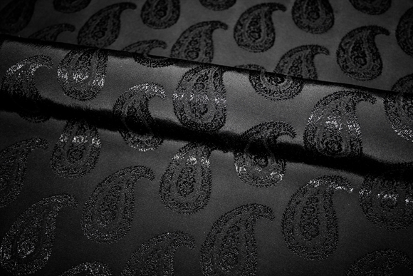 Jacquardvævet viskose med paisley mønster