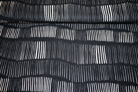 Vævet viskose stof i creme og sort 'Sticks'