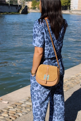 Viskose stof med blåt leopard print