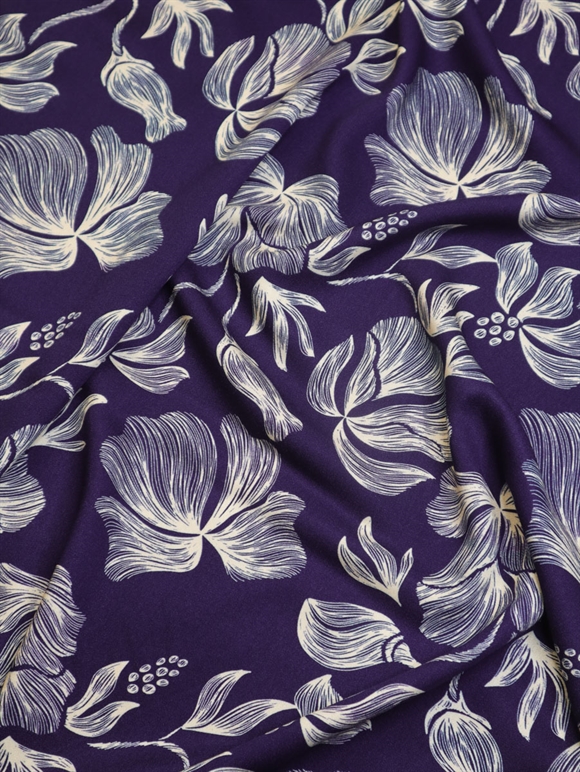 Twillvævet viskose stof i creme og lilla \'Loa Blue\'