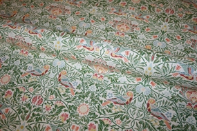 William Morris stof \'Bird Boughsgreen\'