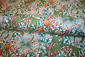 William Morris bomulds stof 'Golden Lily Fuchsia'