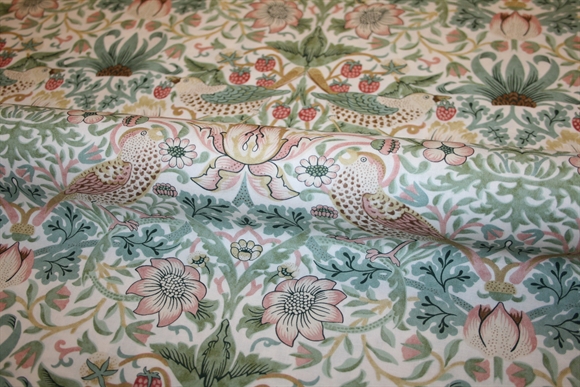 William Morris bomuld \'Strawberry Thief Olive\'